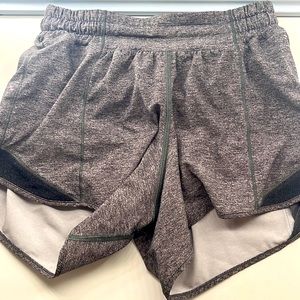 lululemon grey hottie hots size 2 4”